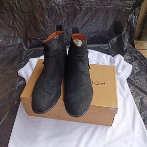 Black Chelsea boot